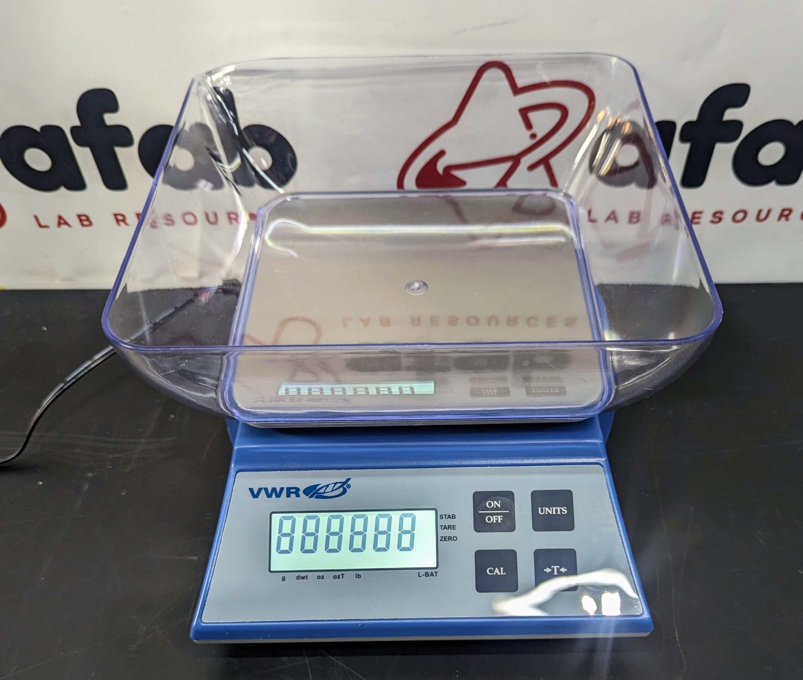 VWR 3000P Portable Balance - 3,000 grams Readability: 0.1 g