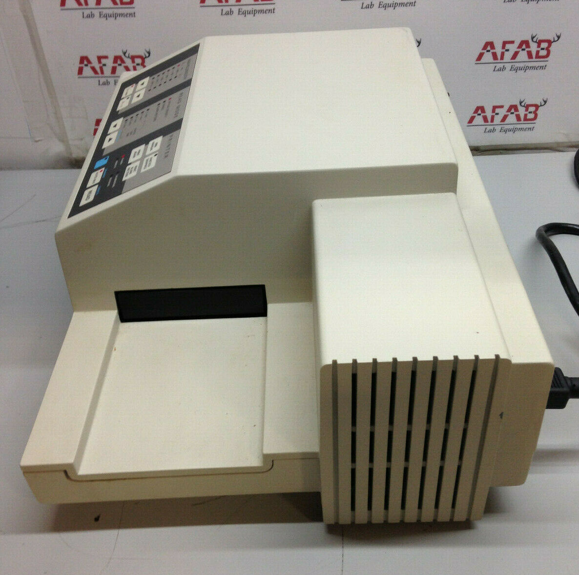 Molecular Devices Vmax Microplate Reader with Computer AFAB