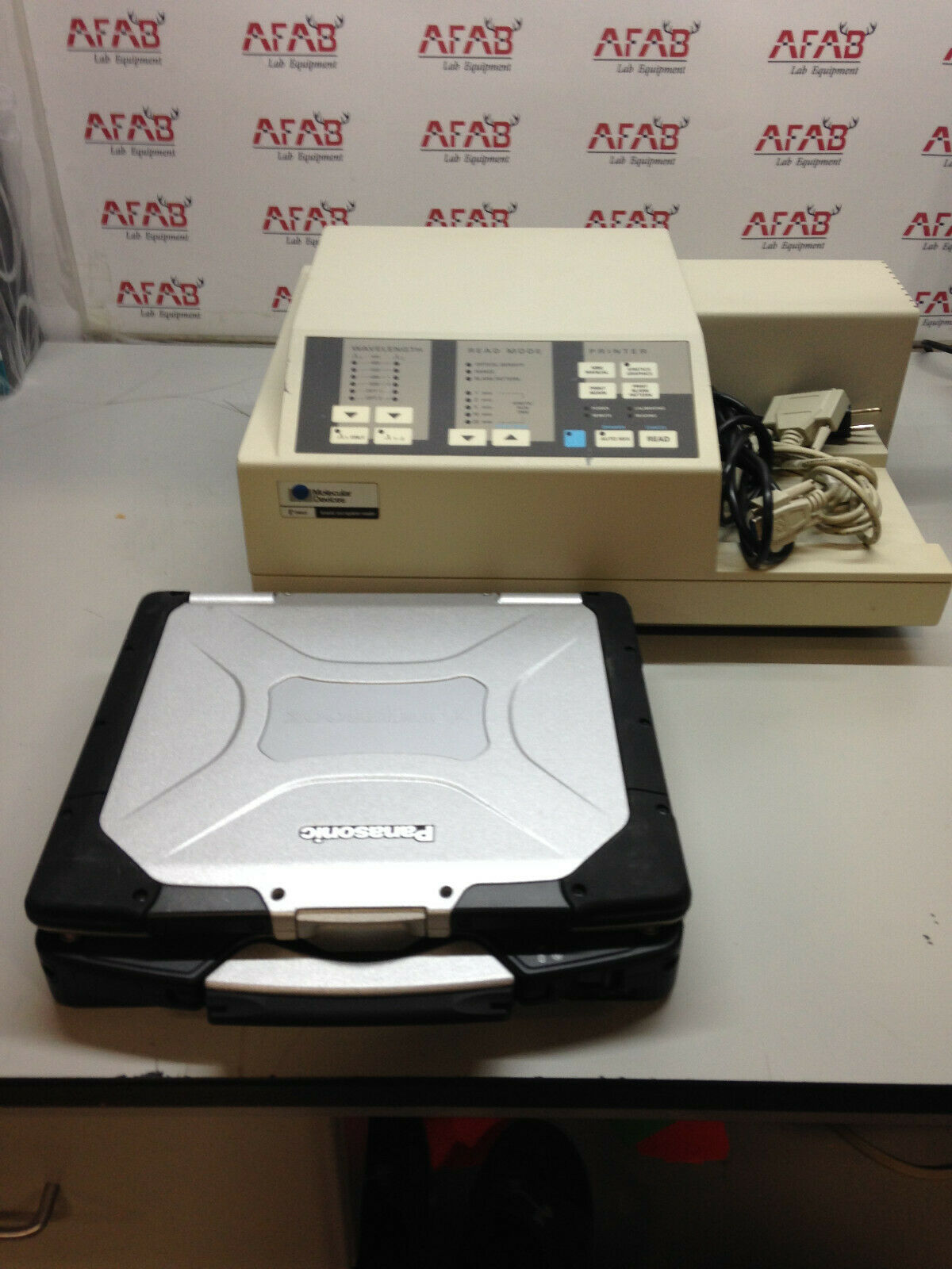 Molecular Devices Vmax Microplate Reader with Computer AFAB