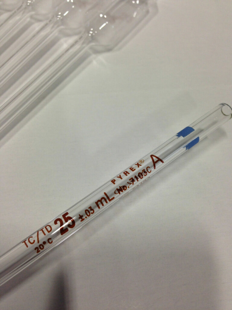 25 mL Volumetric Bulb Pipette Pyrex and Fisherbrand (Lot of 25) AFAB