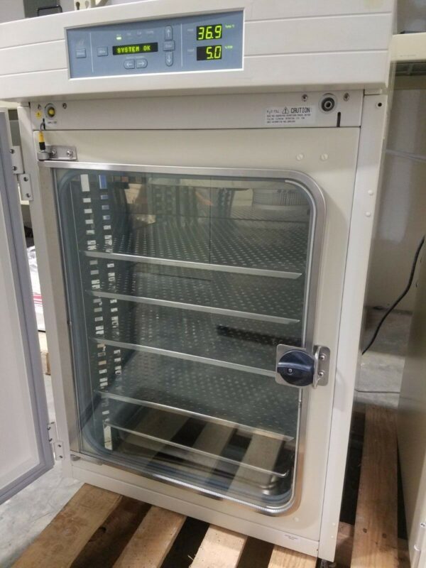 Forma Scientific 3110 Water Jacketed Co2 Incubator AFAB Lab Resources